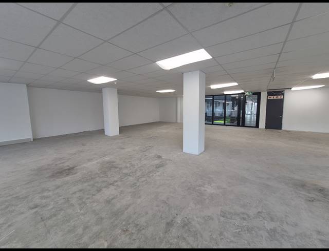 858M² OFFICE TO LET IN WOODMEAD